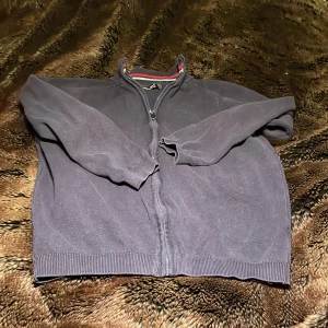 Cardigang  - Säljer cardigang från next som jag inte andvänder längre. Beställde den med misstag för liten och har andvänt den rätt lite när den väl brukades. 