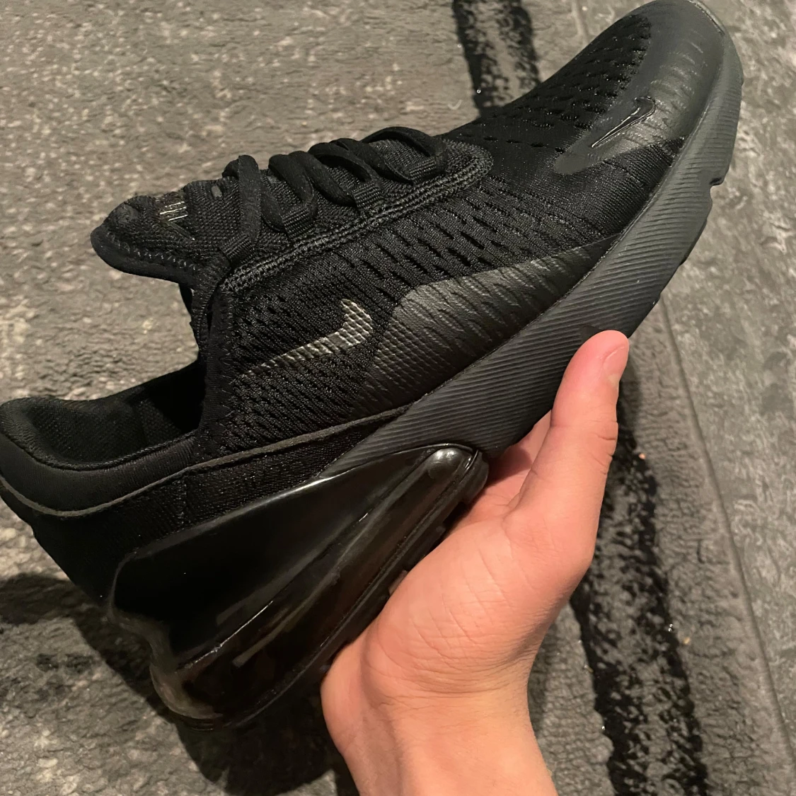 Svarta Nike 270s - 3