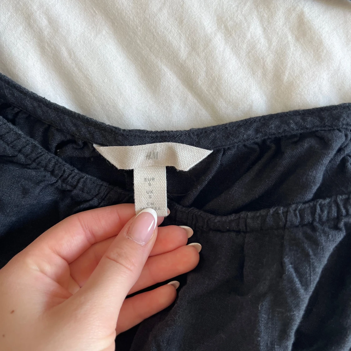 Svart svalligt linne - 1