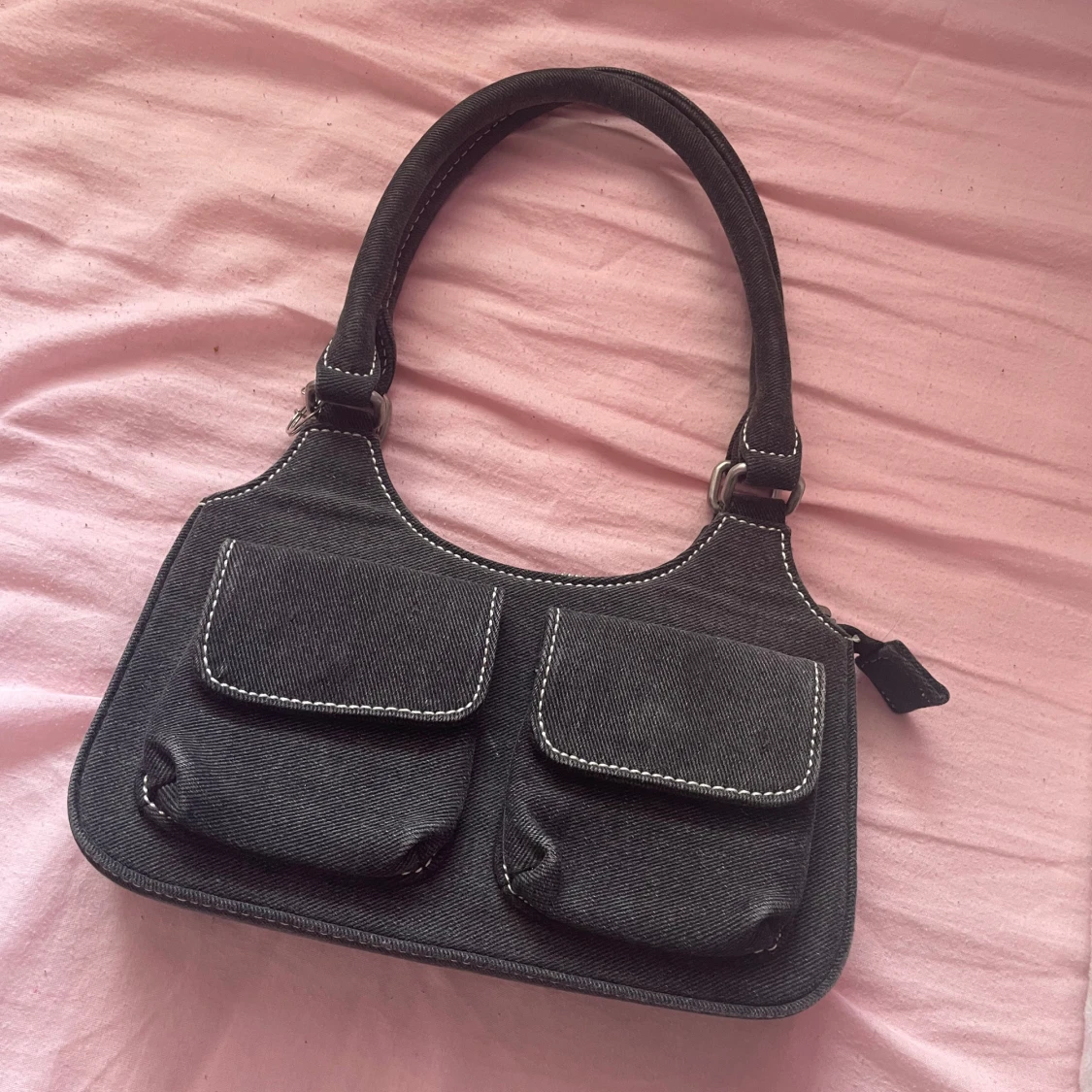 Svart axelväska från Brandy Melville 