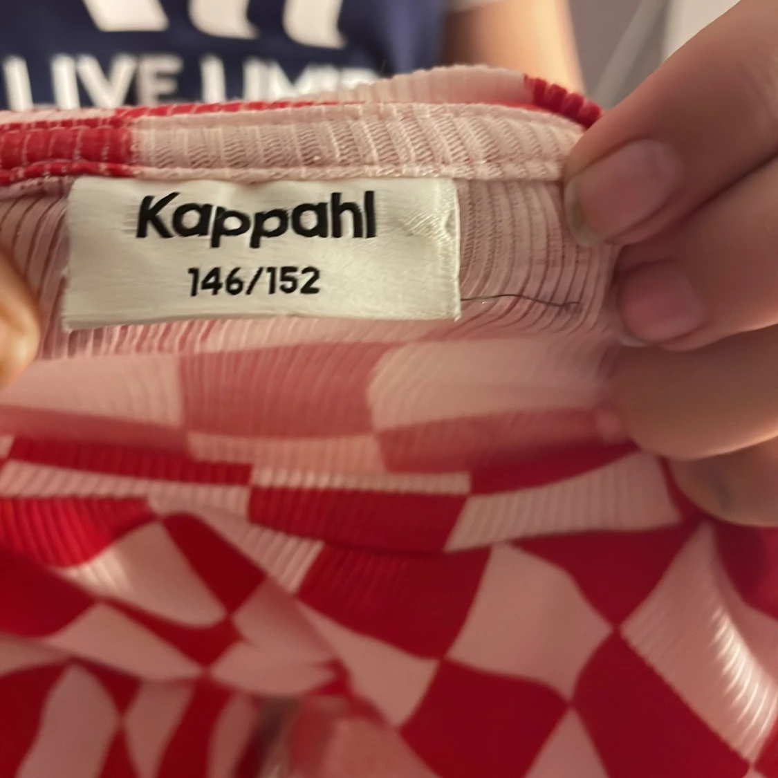 Röd och vit rutig topp från Kappahl - 1