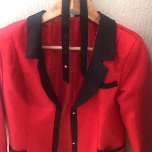 kakegurui cosplay jacket with the necktie - ny och använd bara en gång, priset kan diskuteras. 