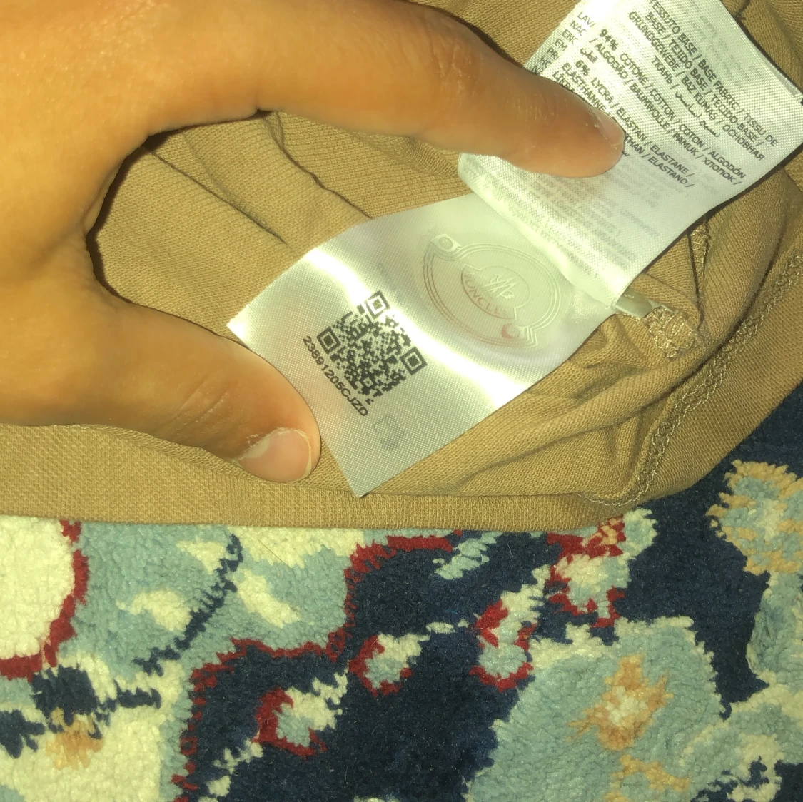 Beige pikétröja från Moncler - 1