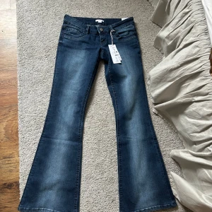 scandi low waist jeans tall gina 14+ - helt nya med prislapp kvar som är helt slutsålda på hemsidan💕