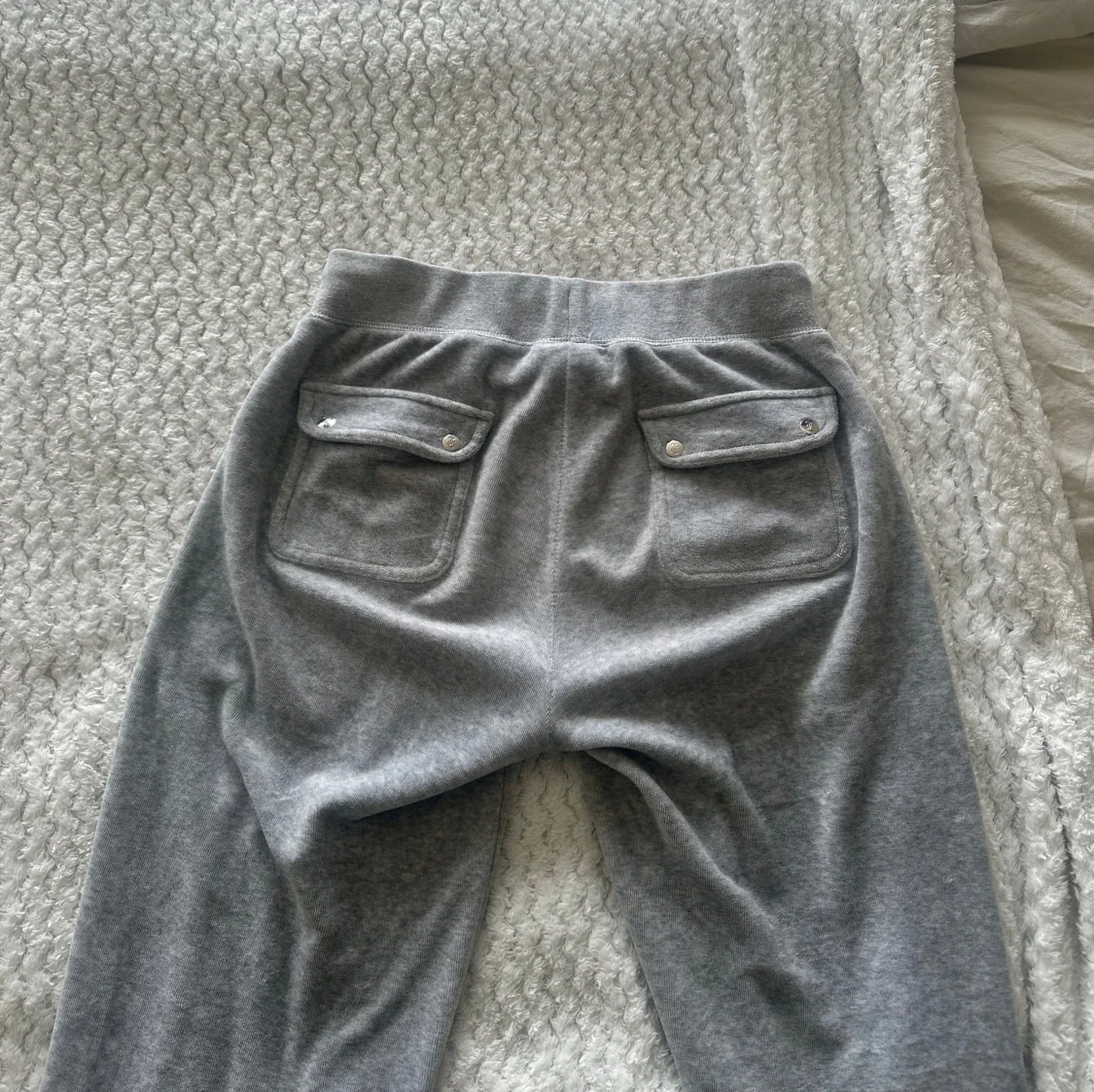 Grått mjukissätt från Juicy Couture - 1