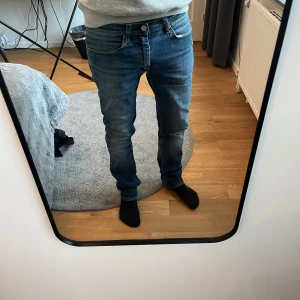 Acne jeans  - Acne jeans, ljusblå, storlek 31/32, skriv vid frågor 