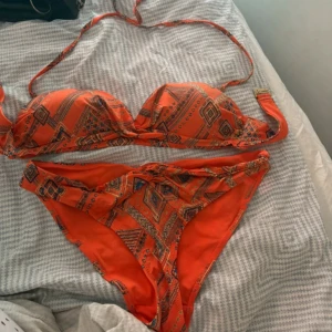 Orange mönstrad bikini - Super snygg orange bikini!!❤️