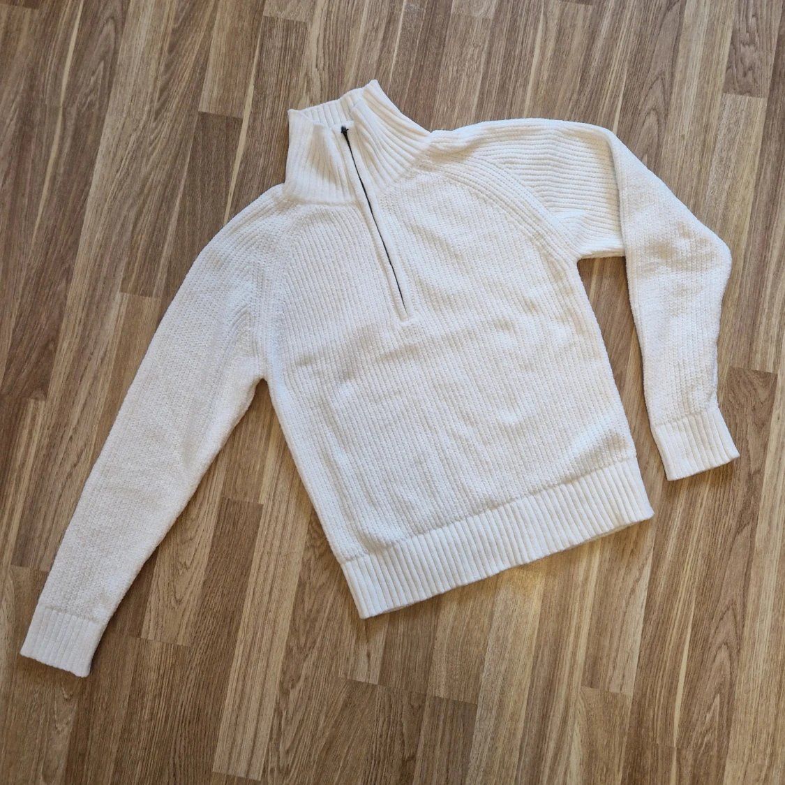 Tröja köpt på Intersport - 3