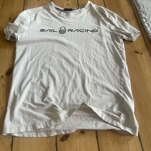 Sail Racing t shirt - Sail Racing t shirts i storlek s. Båda för 100 en för 50