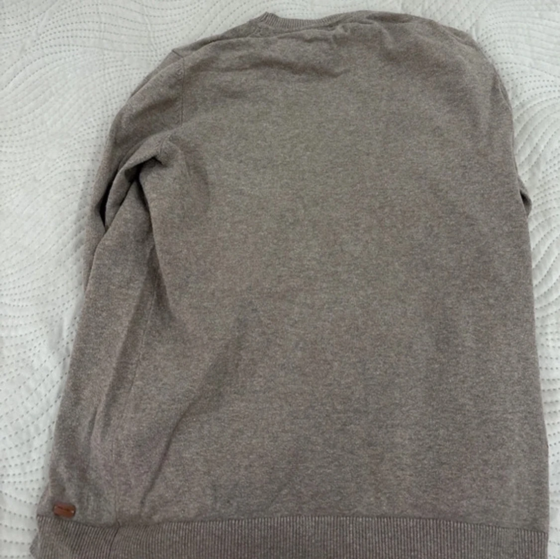 Beige stickad tröja - 1