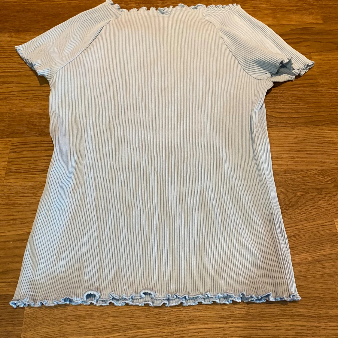 Ljusblå ribbad topp - 1