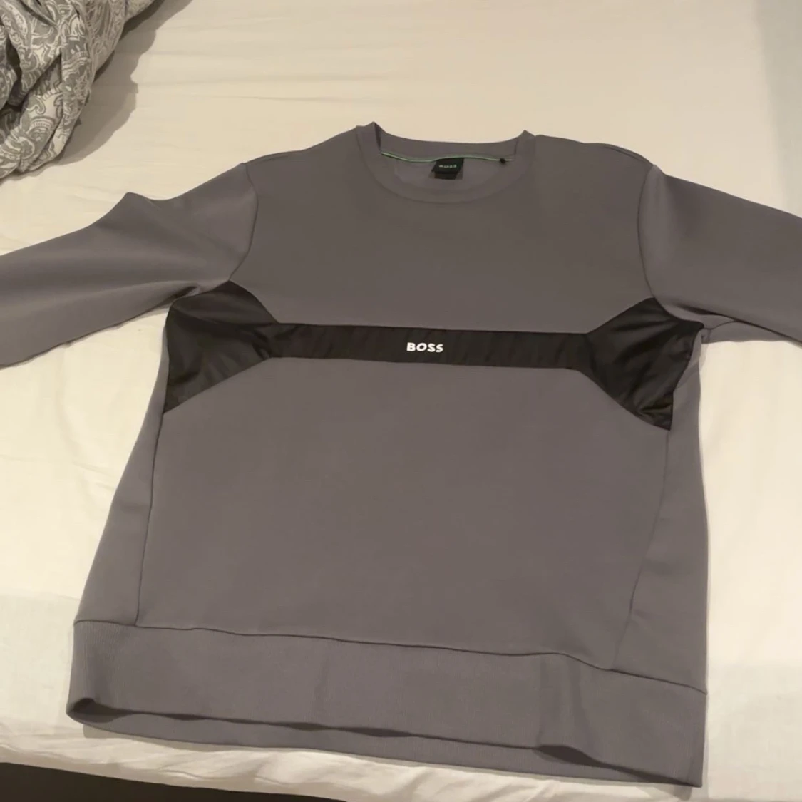 Grå sweatshirt från BOSS