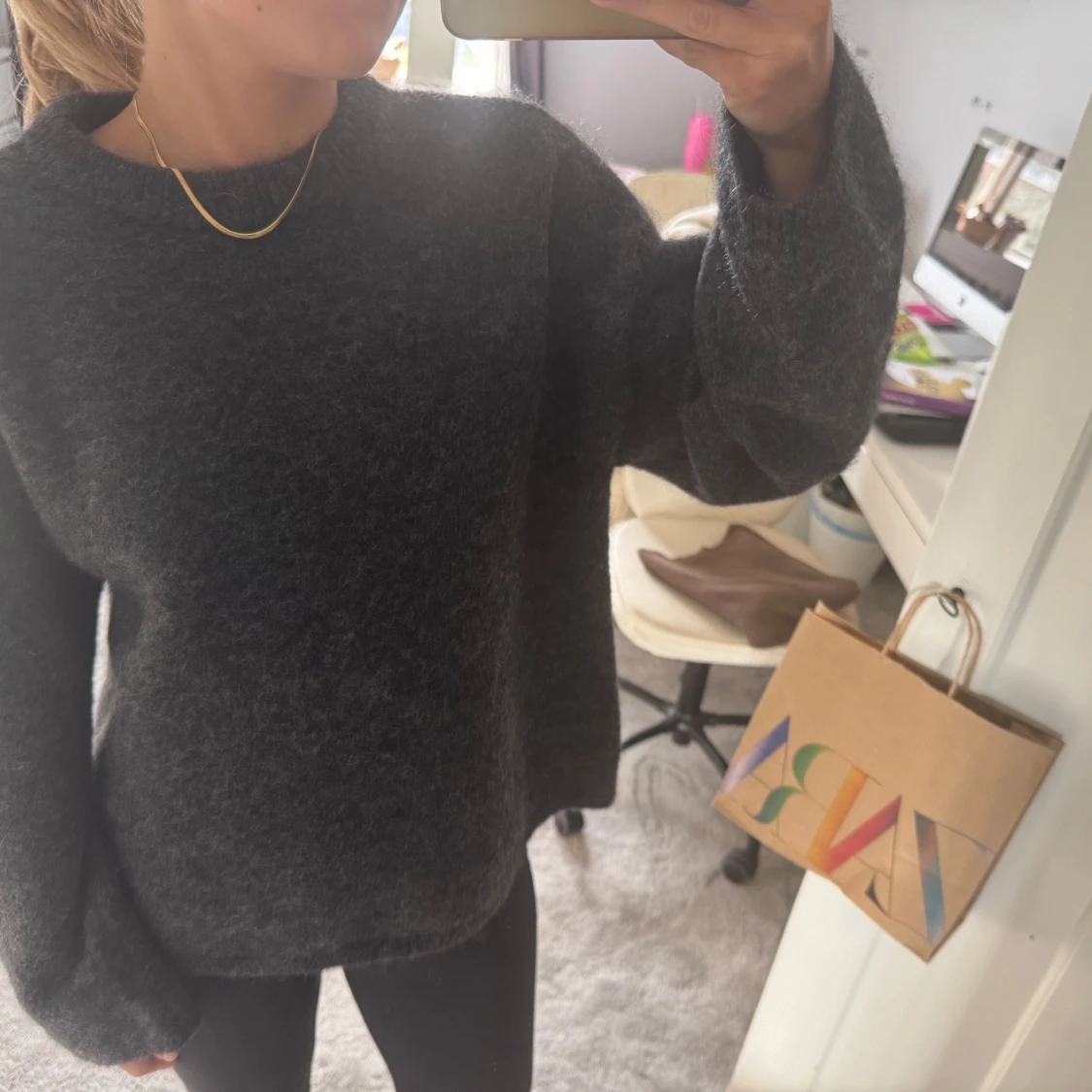 Mohairstickad grå tröja från H&M