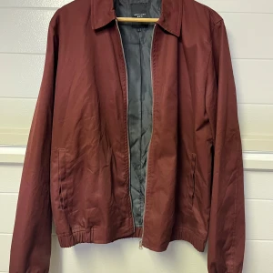 Vinröd kanvas jacka - Vinröd kanvas jacka