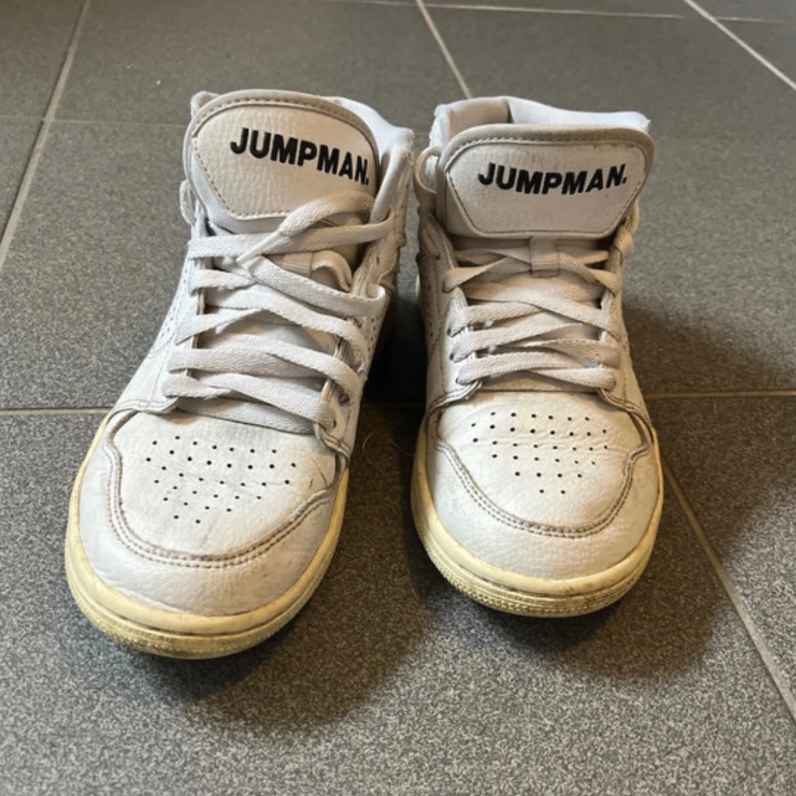 Gråa sneakers Jumpman
