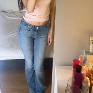Only jeans - Säljer dessa fina jeans, inget fel på dem eller så kommer bara inte till användning så mycket längre💞skriv om du har frågor!