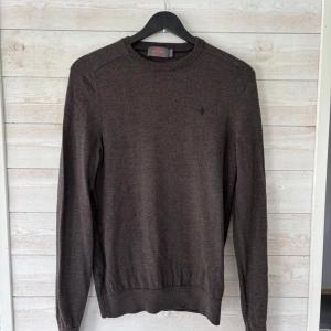 Stilren merinoull tröja från Morris ✨ -  Stilar en tröja från Morris i 100 % merino ull | riktigt skön och kan användas till många olika tillfällen | Pris kan diskuteras vid snabb affär💯