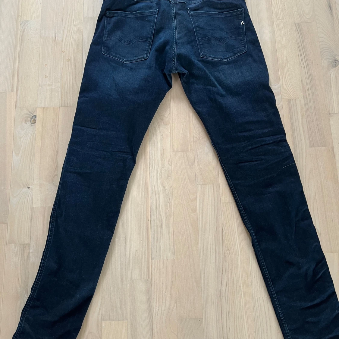 Mörkblå Replay Anbass jeans - 1