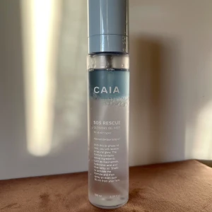 CAIA SOS Rescue Glowing Oil Mist - En oljebaserad face mist från CAIA som ger huden återfuktning. Endast testad ett par fåtal gånger. Nypris ligger på 285kr ! 💓