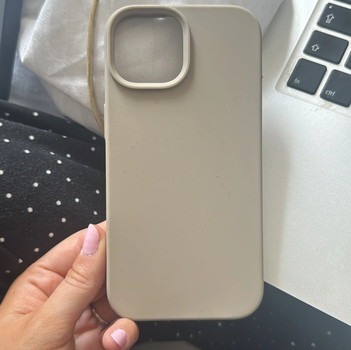 Bieget mobilskal, iPhone 15