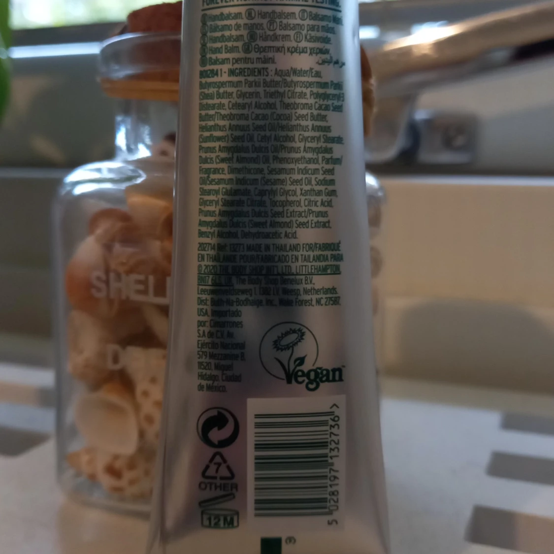 Hand Balm Almond Milk från The Body Shop - 1