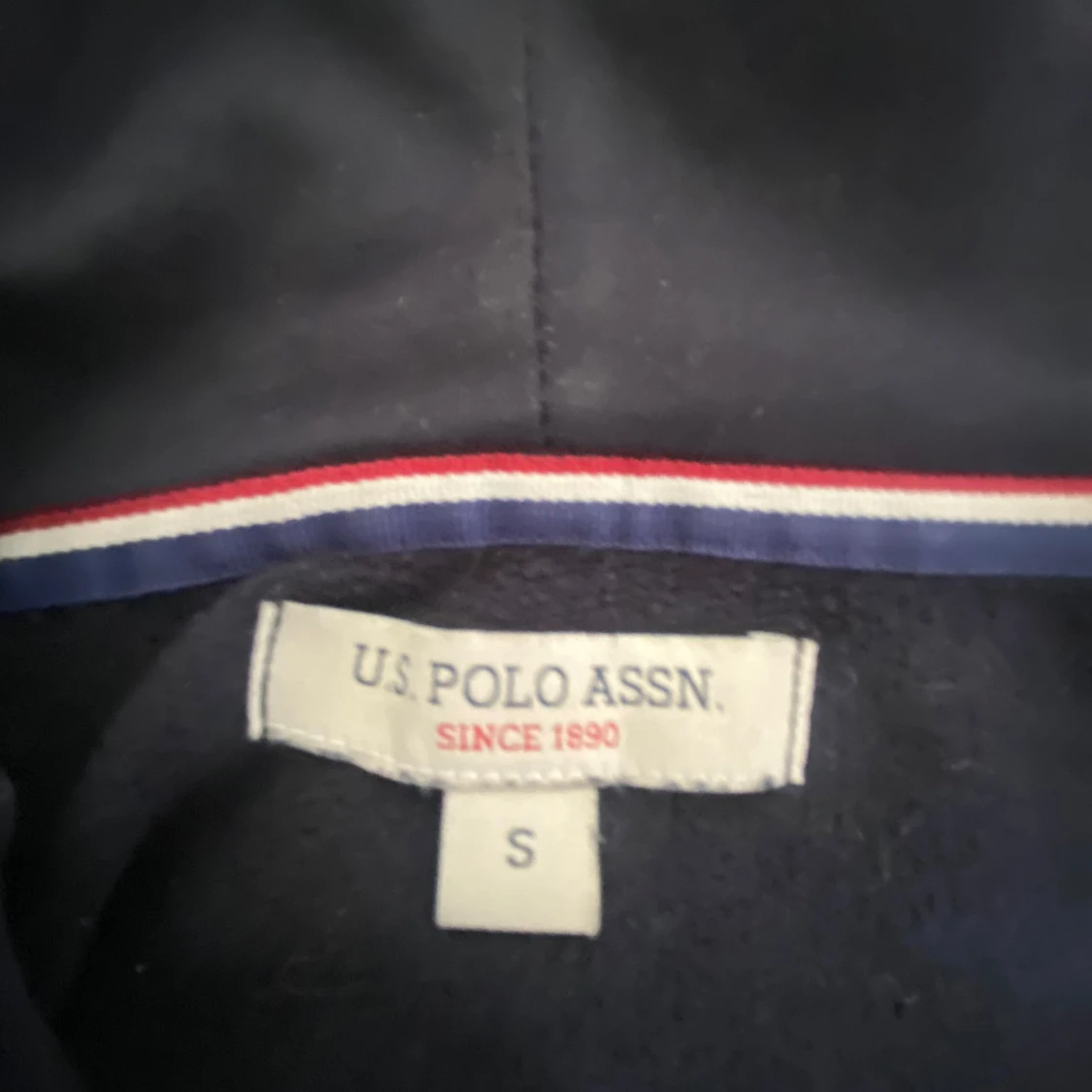 Mörkblå hoodie från U.S. Polo Assn. - 2