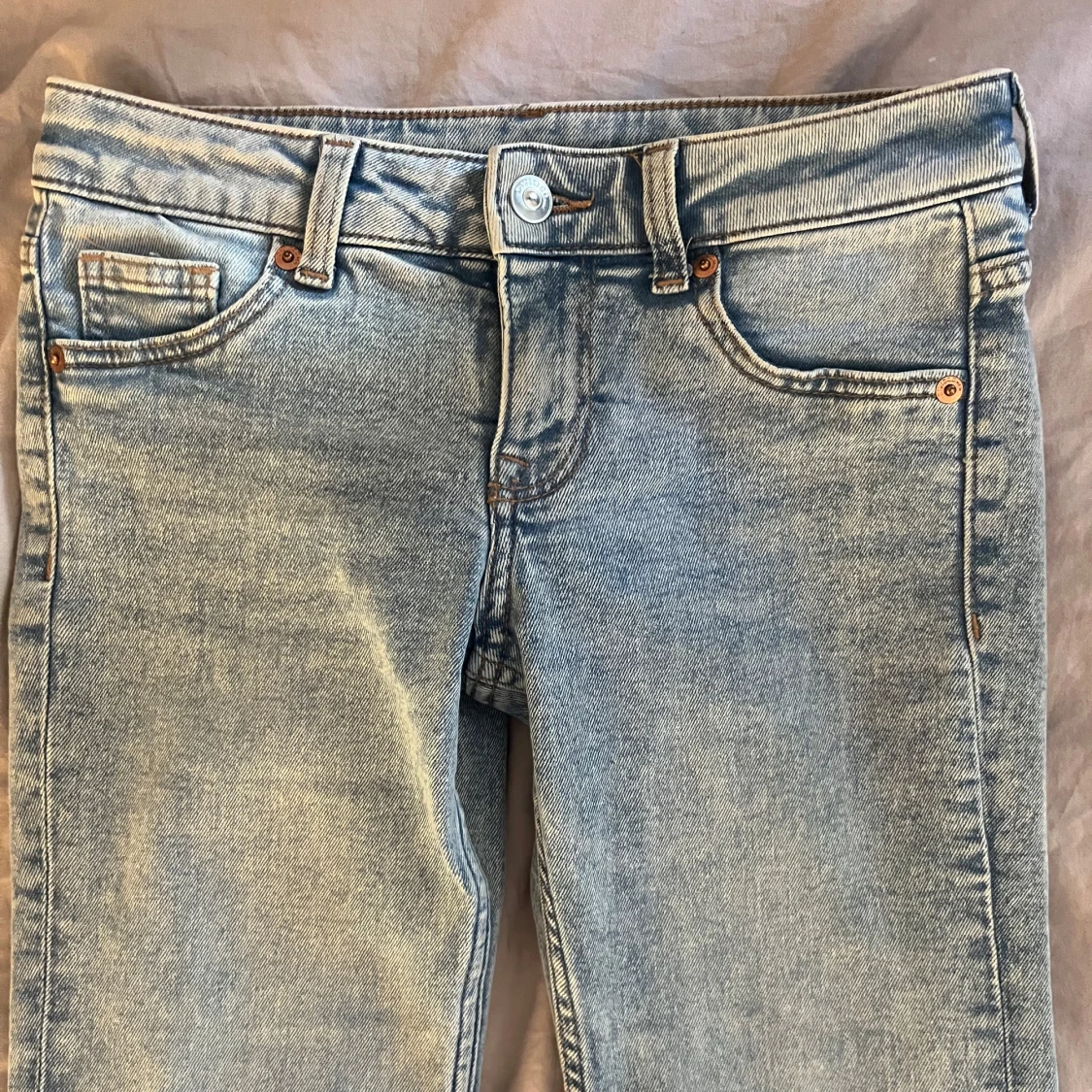 Ljusblå bootcut jeans ultra lowwaist  - 2