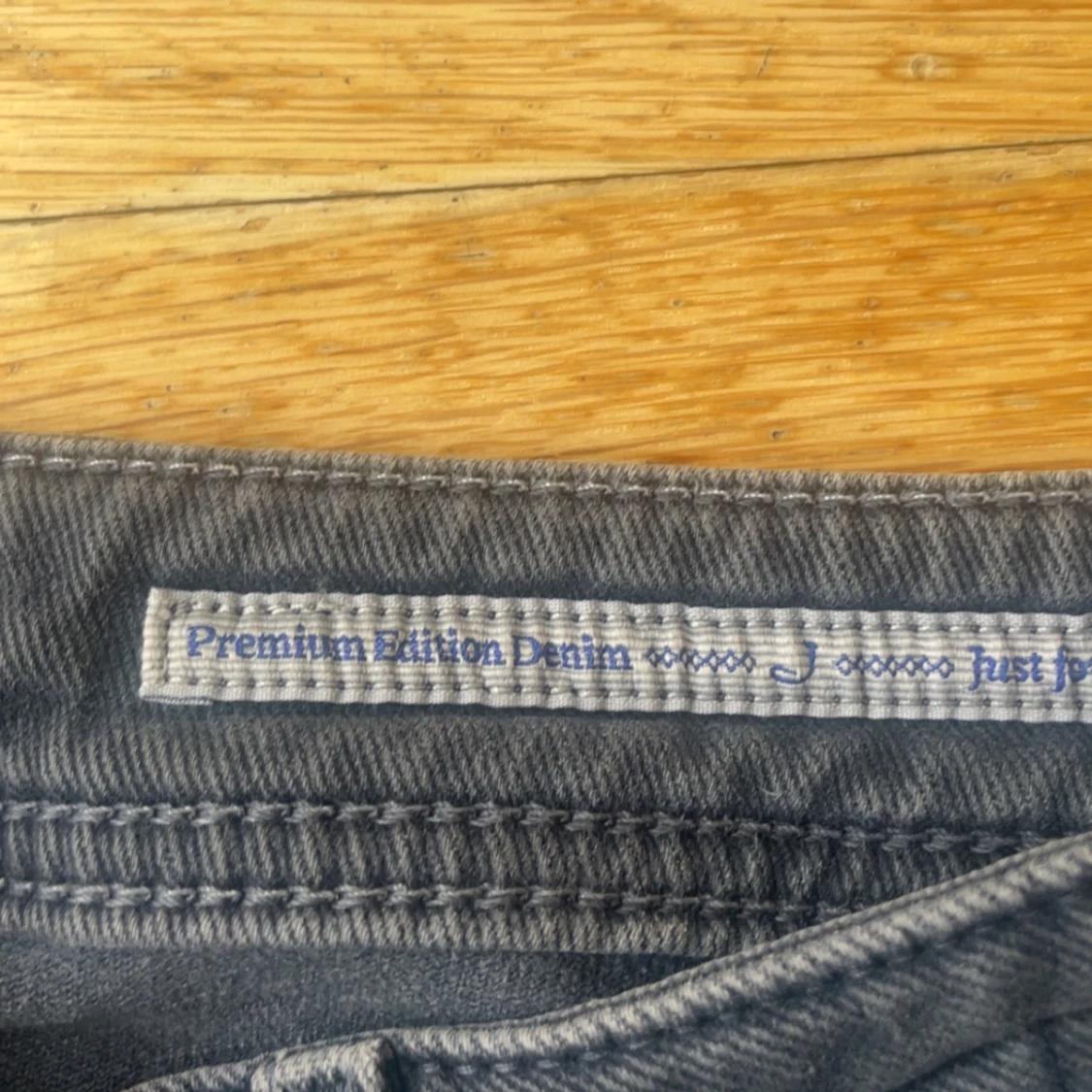 Grå jeans från Jacob Cohen - 2