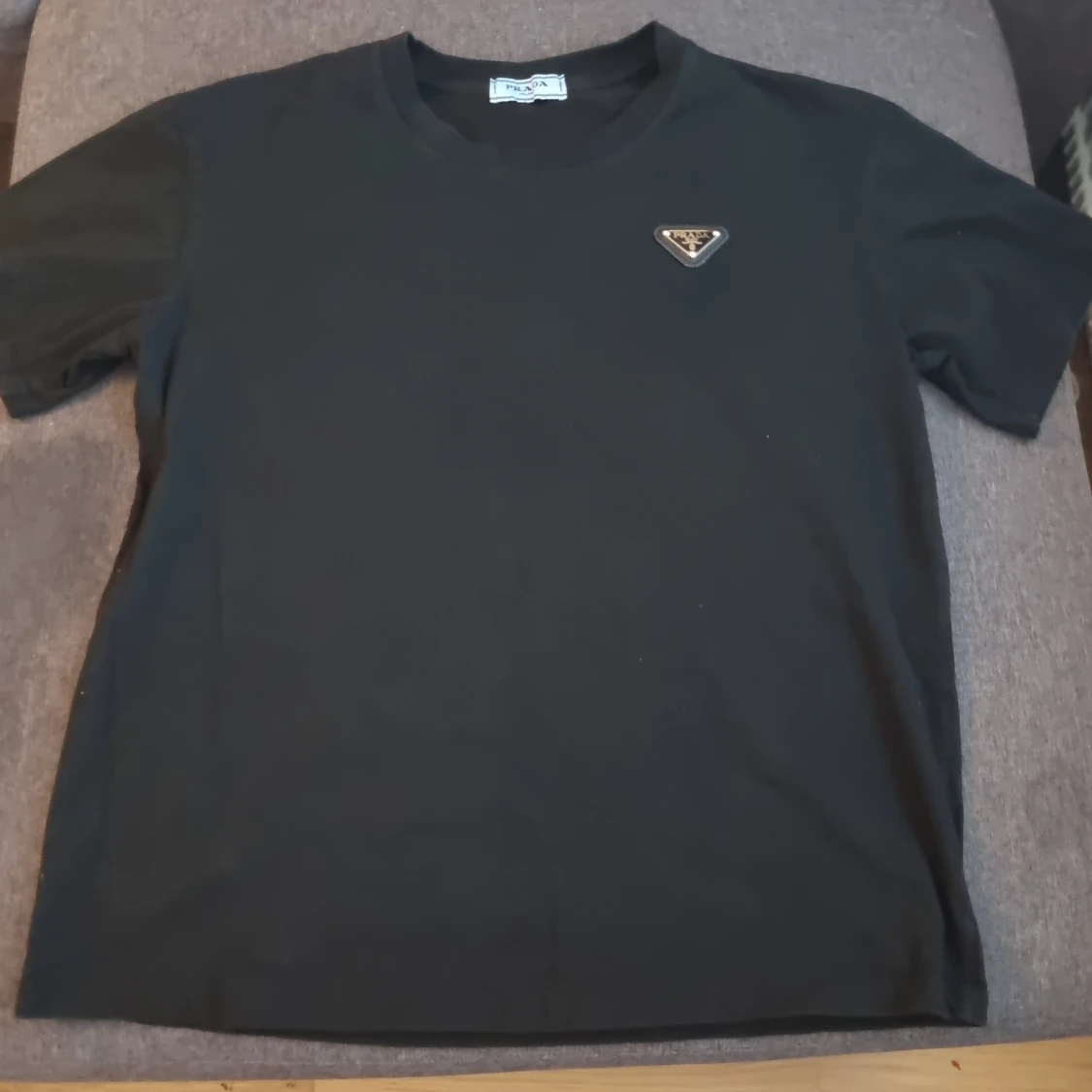 Svart t-shirt från Prada