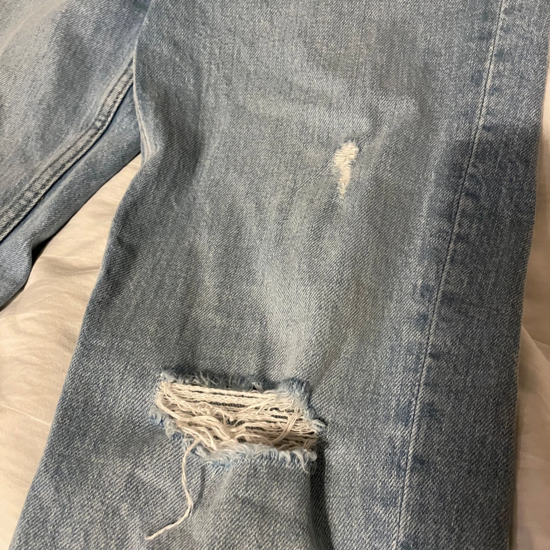 Blå jeans från Gina Tricot - 1
