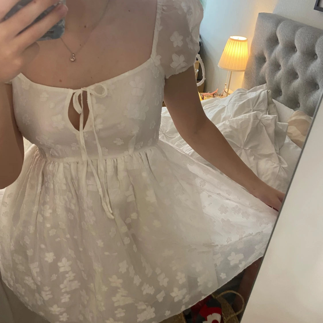 Ny Lulu’s Vit blommig klänning / studentklänning S/36 - 1