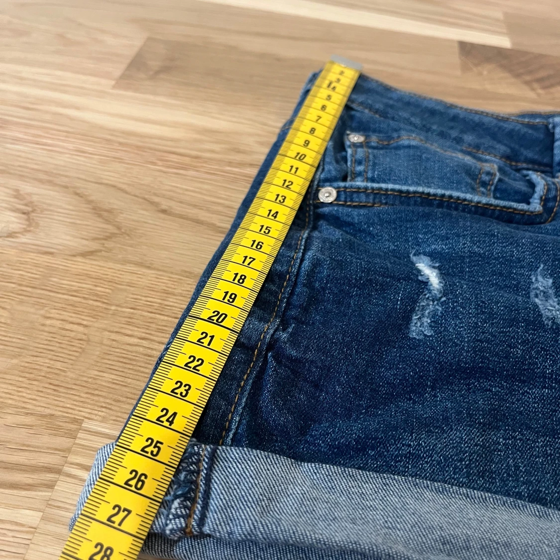 Mörkblå jeansshorts - 4