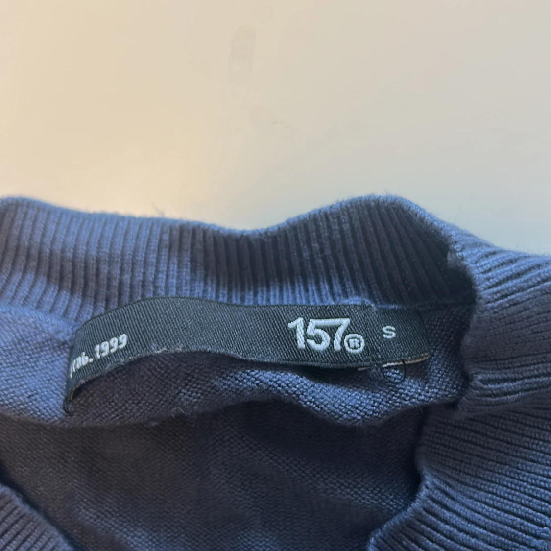 Mörkblå tröja från Lager157 - 1