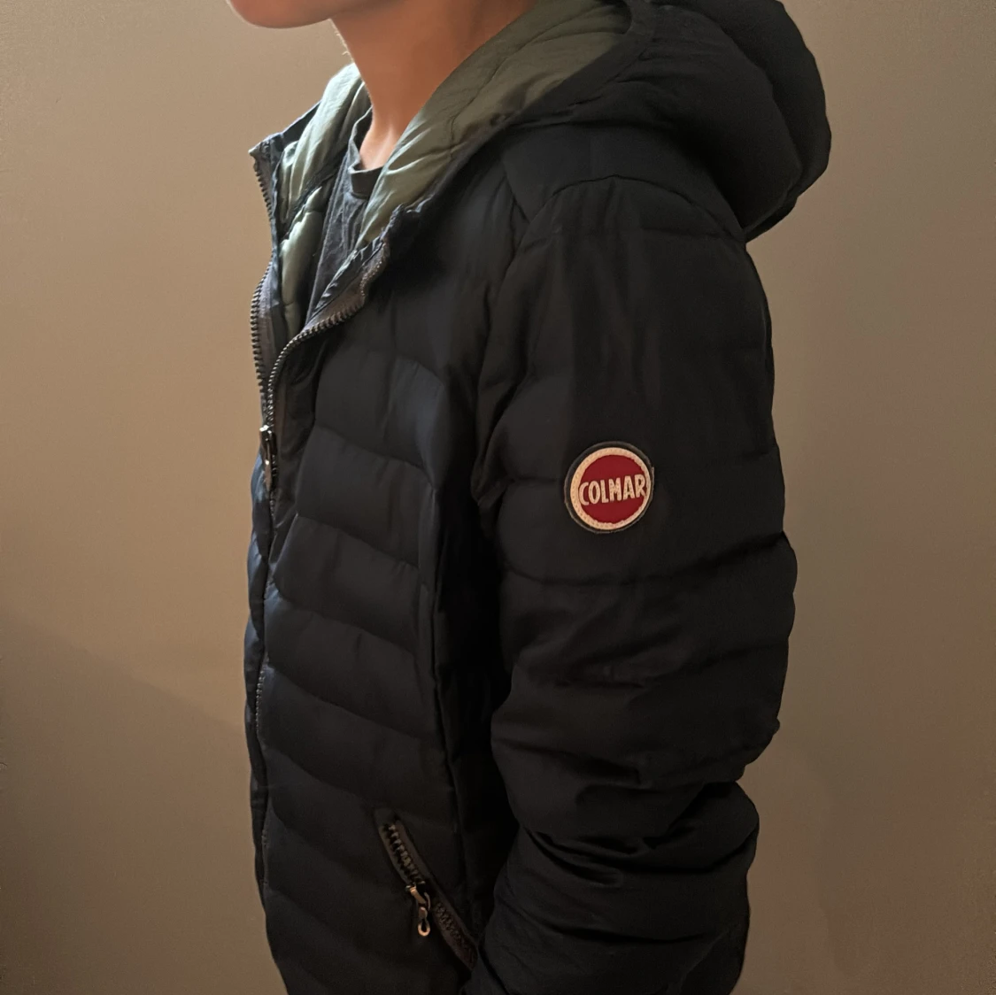 Mörk blå Colmar pufferjacka med huva - 1