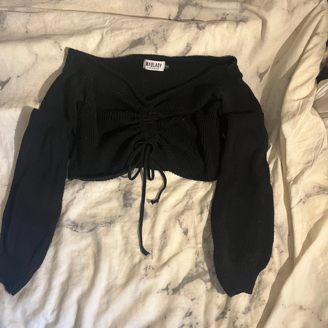 Svart stickad topp  - 2