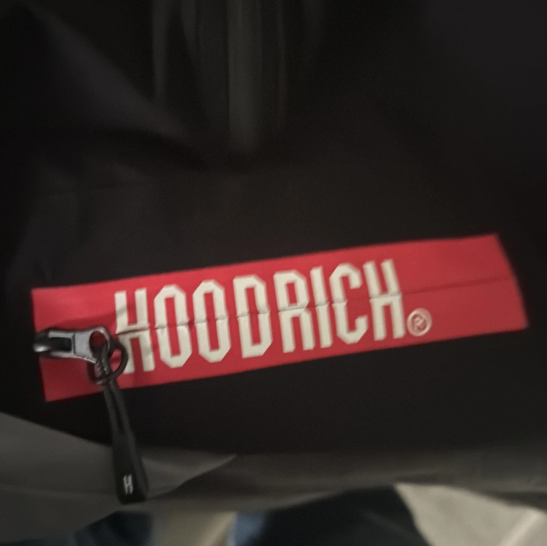 Svart och grå vindjacka från Hoodrich - 2
