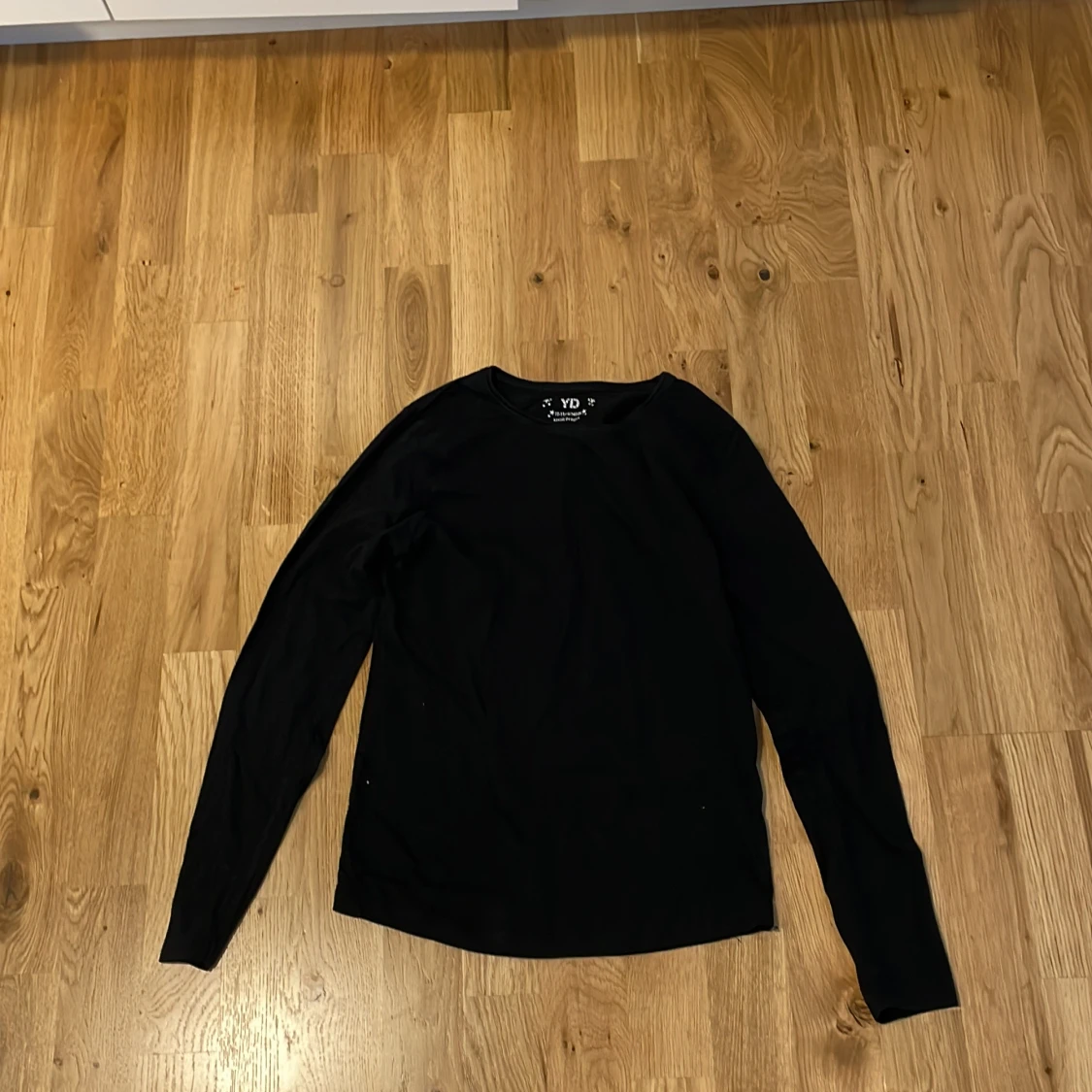 Svart långärmad tröja från YD