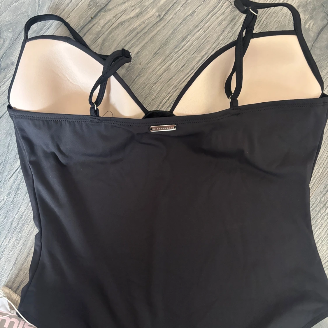 Svart body från Missguided - 2