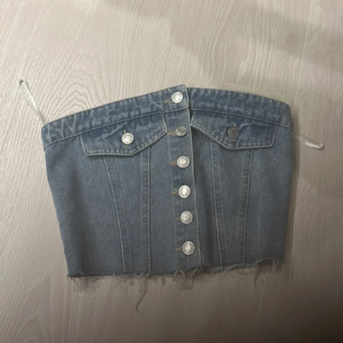 Jeans tubtopp med knappar - 1