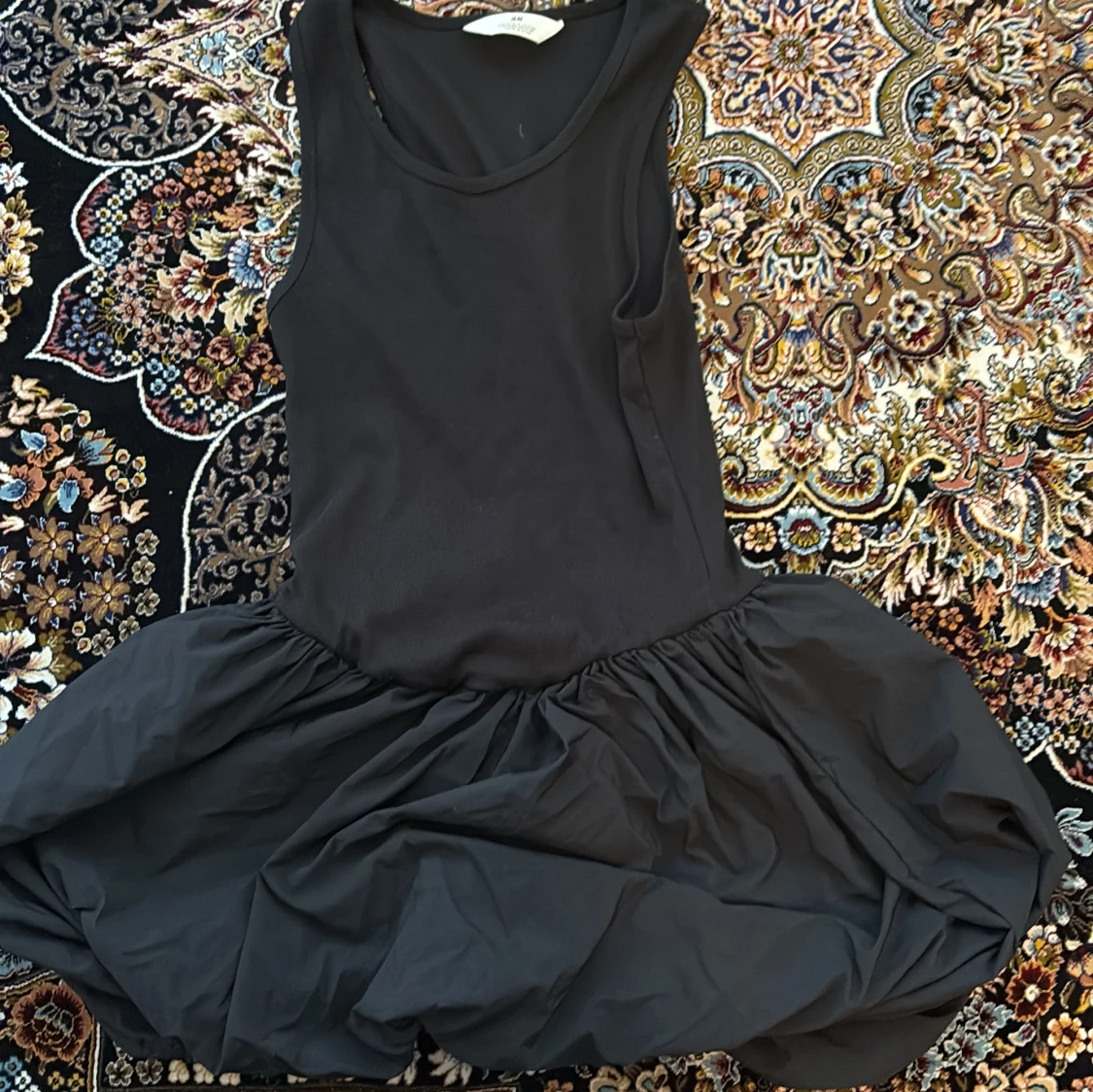 Svart kortklänning från H&M - 1