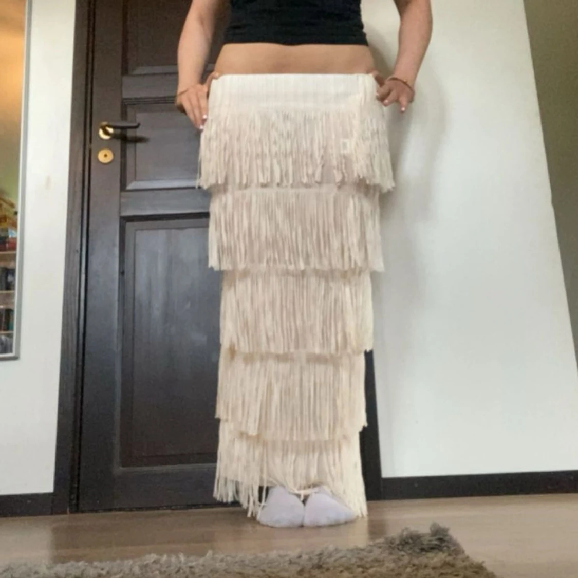 Vit långkjol med fransar - 1