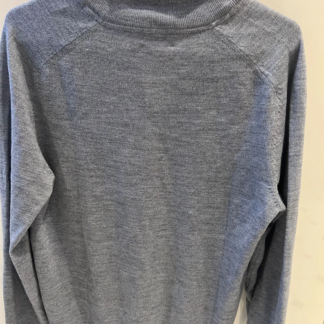 Ljusblå merinoullströja med halv dragkedja från Morris - 2