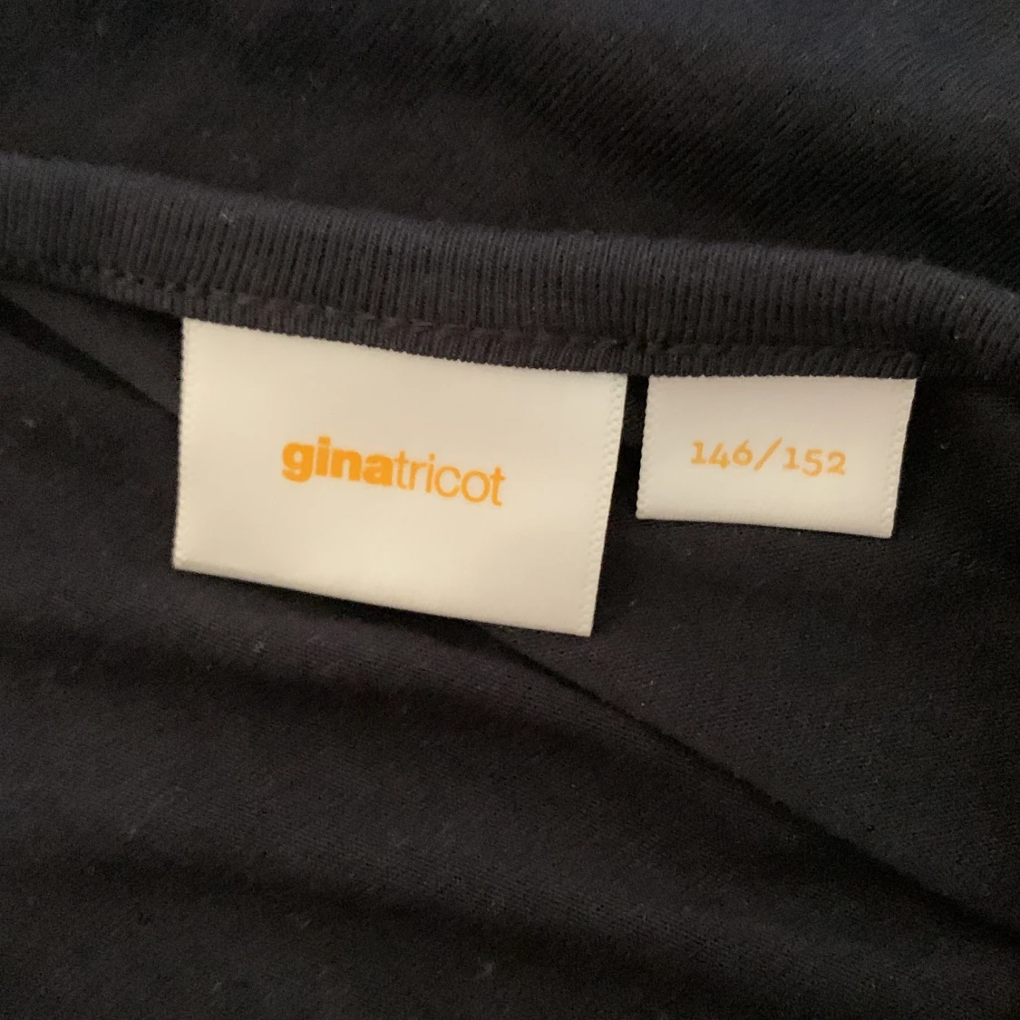 Svart långärmad topp från Gina Tricot - 2