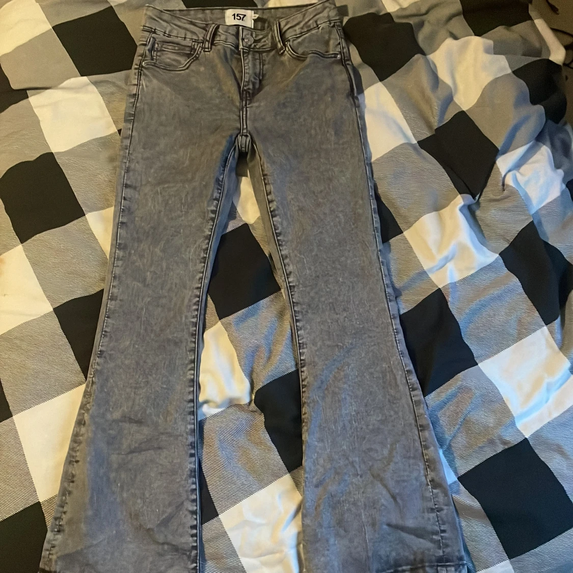 Grå bootcut jeans