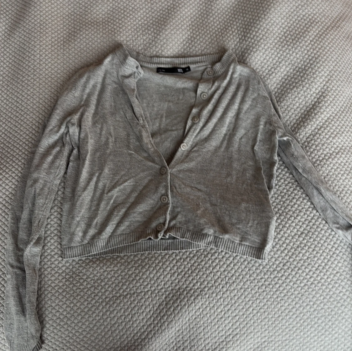 Grå croppad kofta från 157