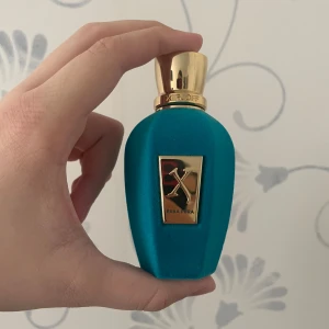 Xerjoff Erba Pura parfym 50ml - Hej säljer nu min Xerjoff erba pura i den gamla batchen och gamla flaska det är ca40-45ml kvar bild mer bilder och pris kan pratas om