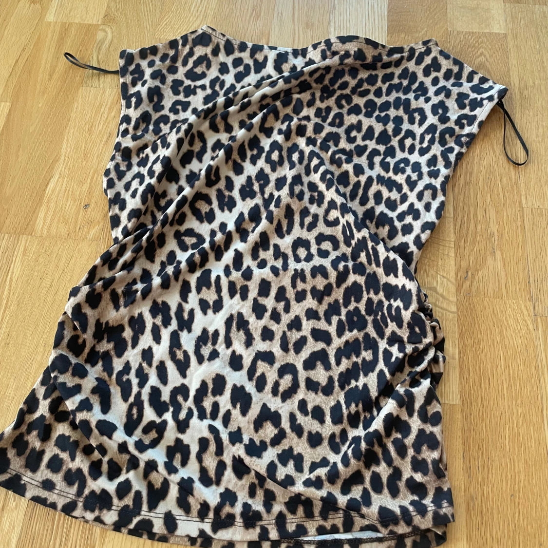 Leopardmönstrad topp - 1