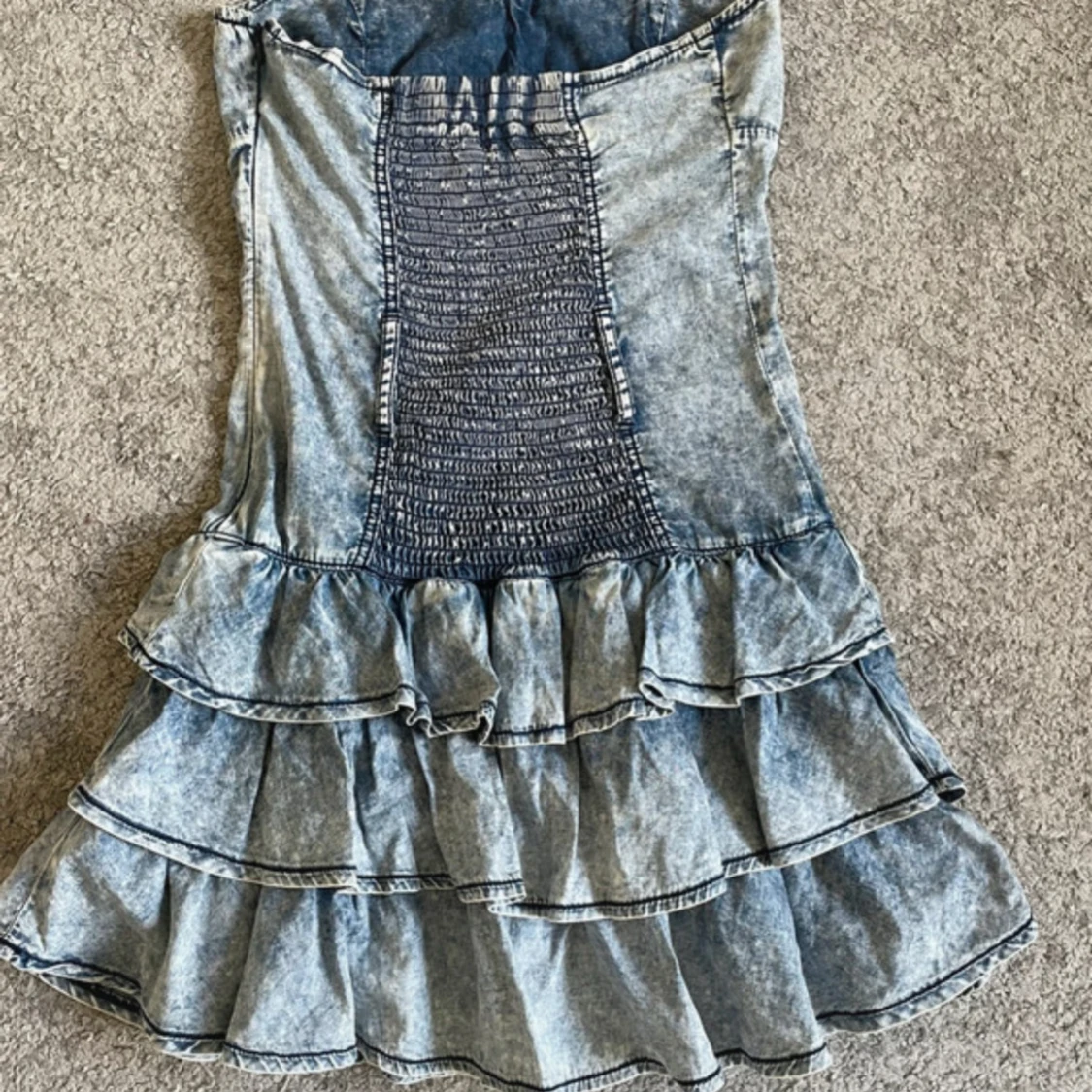 Jeansklänning med volanger - 1