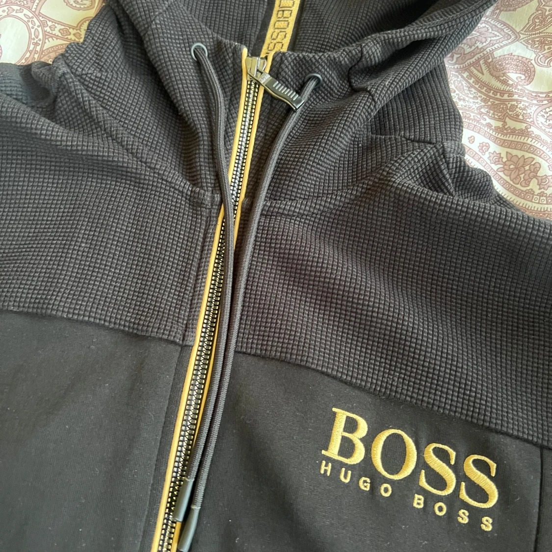 Svart hoodiejacka från Hugo Boss - 1