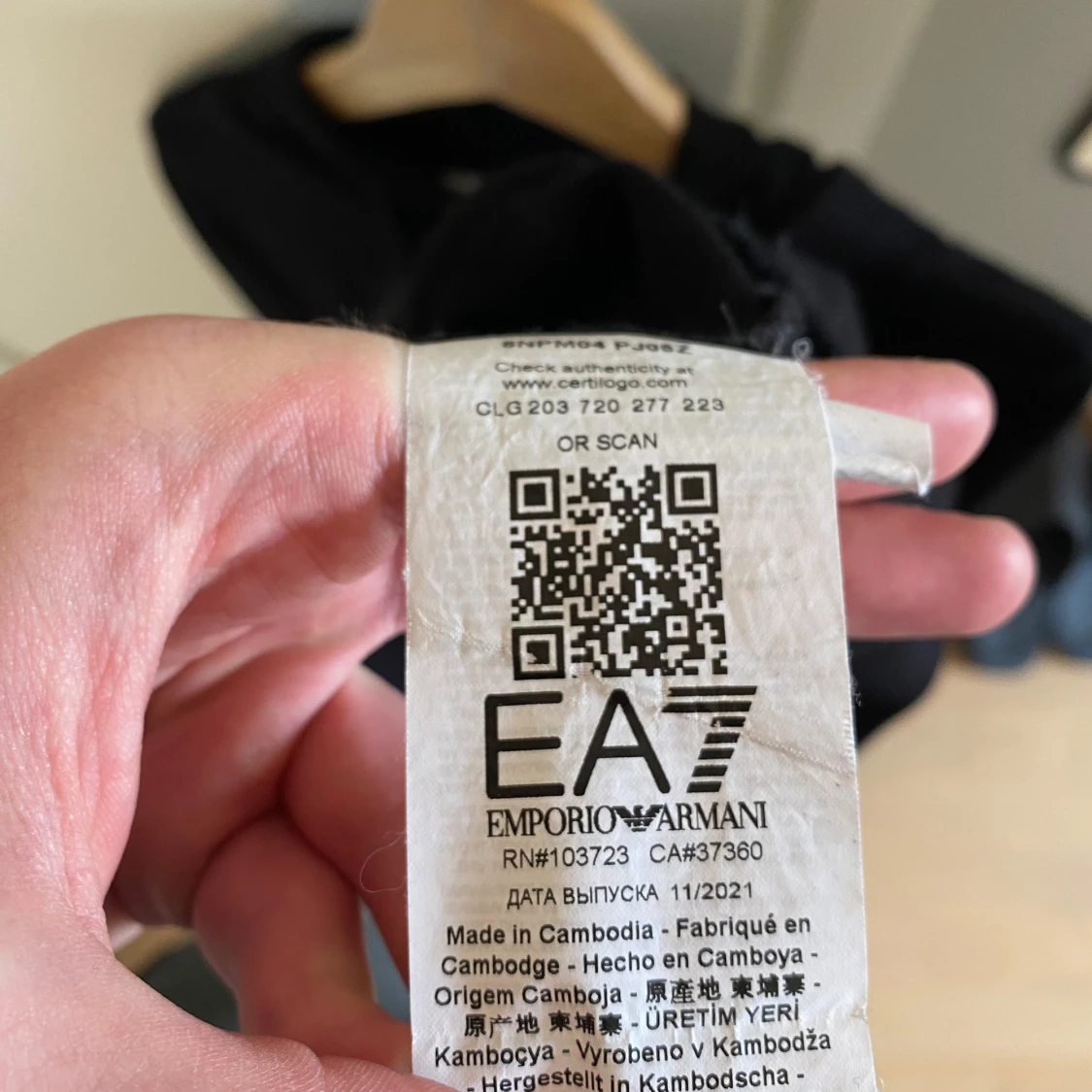 Svart hoodie från Emporio Armani EA7 - 3